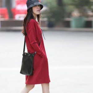 ​卫衣裙什么颜色好看 卫衣裙怎么穿好看