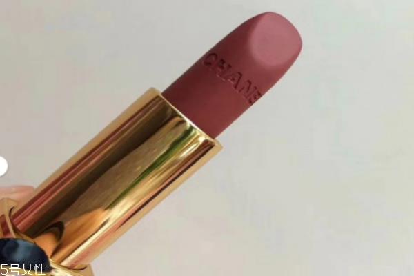 香奈儿62适合黄皮吗 香奈儿62号口红多少钱价格 香奈儿62适合黄皮吗 香奈儿62号口红多少钱价格