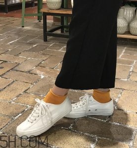 ​帆布鞋太硬怎么办？帆布鞋太硬怎么软化？