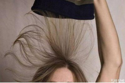 ​刚剪的刘海翘起来怎么办 为什么刘海老是悬空