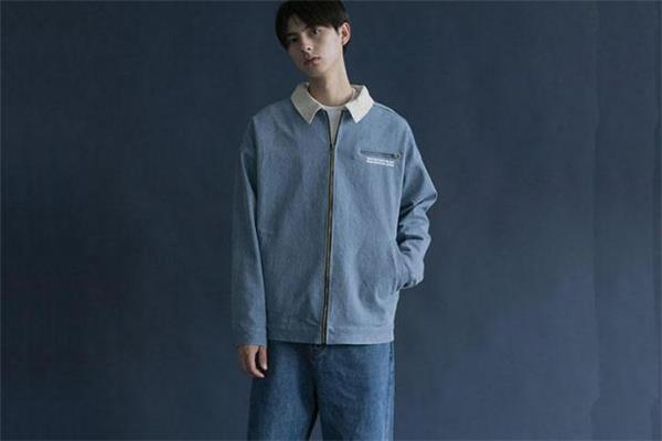 男生夹克怎么搭配好看 男生夹克穿搭技巧 男生夹克怎么搭配好看 男生夹克穿搭技巧