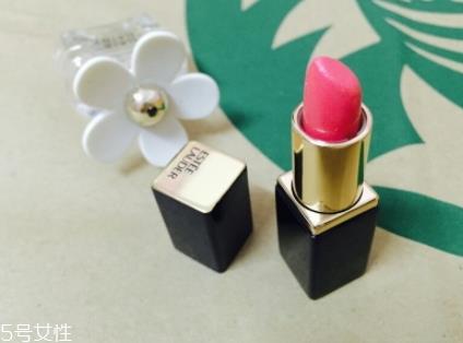 雅诗兰黛唇膏220试色 甜美桃花粉色