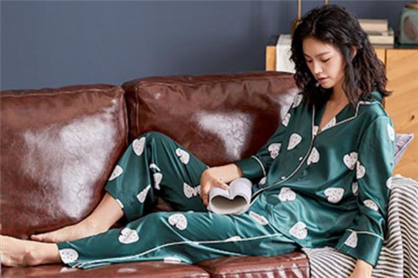 伊姿娇娜睡衣怎么样 伊姿娇娜睡衣舒服吗 伊姿娇娜睡衣怎么样 伊姿娇娜睡衣舒服吗