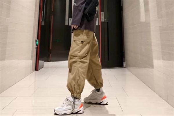 耐克m2k配什么裤子好看 耐克m2k怎么搭配裤子 耐克m2k配什么裤子好看 耐克m2k怎么搭配裤子