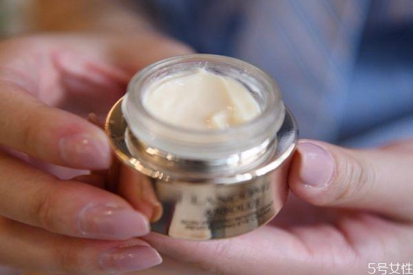 兰蔻菁纯眼霜真的能去皱纹吗 兰蔻菁纯眼霜功效