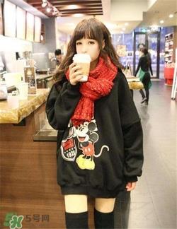 春天可以穿卫衣吗？春天能穿卫衣吗？