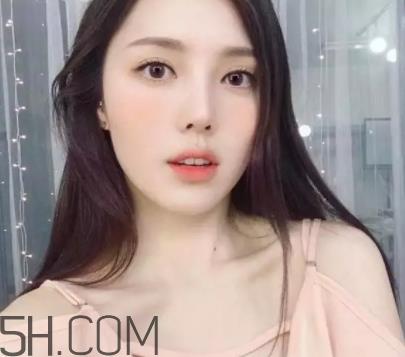 奶油杏是什么颜色?奶油杏色口红试色 奶油杏是什么颜色?奶油杏色口红试色