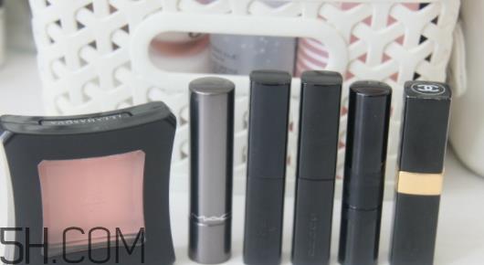 奶油杏是什么颜色?奶油杏色口红试色 奶油杏是什么颜色?奶油杏色口红试色