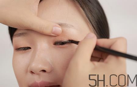 性感妆容怎么画 性感妆容的画法