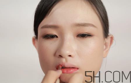 性感妆容怎么画 性感妆容的画法