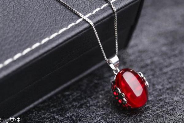 红宝石项链多少钱 价格差异很大 红宝石项链多少钱 价格差异很大