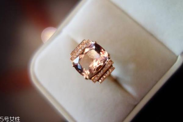 摩根石什么颜色最好 要这样选择 摩根石什么颜色最好 要这样选择