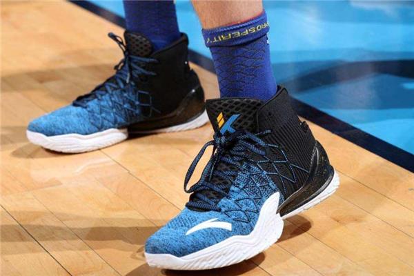 篮球鞋和羽毛球鞋区别 保护地方不同 篮球鞋和羽毛球鞋区别 保护地方不同