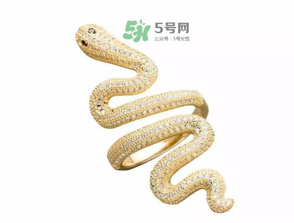 霉霉同款蛇形戒指多少钱?霉霉同款蛇形戒指价格 霉霉同款蛇形戒指多少钱?霉霉同款蛇形戒指价格