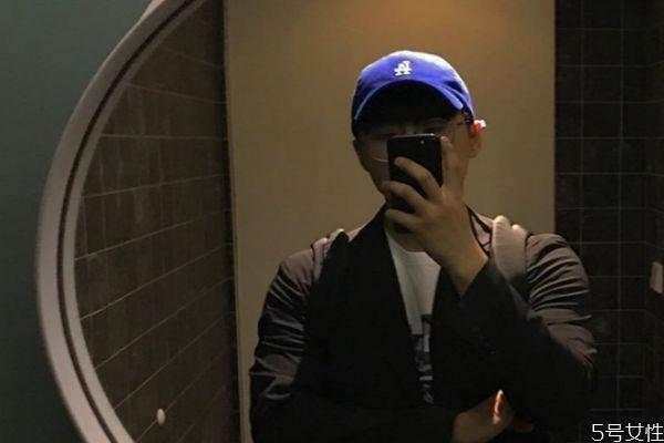 棒球帽和嘻哈帽哪个好看 棒球帽和嘻哈帽怎么戴好看 棒球帽和嘻哈帽哪个好看 棒球帽和嘻哈帽怎么戴好看