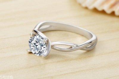 ​纯银戒指可以沾水吗 沾水后要擦干