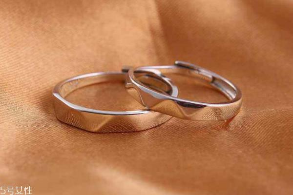 纯银戒指可以沾水吗 沾水后要擦干