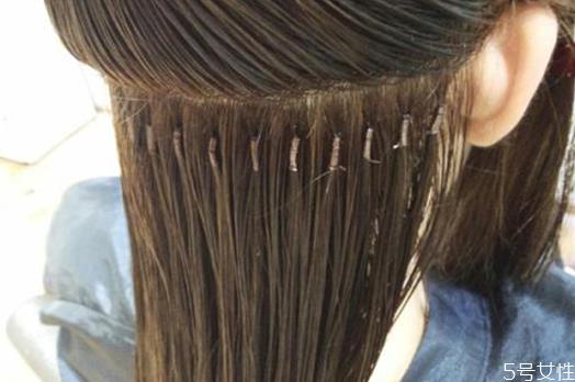 接发胶水怎么去掉 接发的胶用什么能洗掉