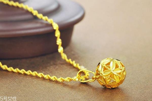 黄金项链会掉色吗 保养方式很重要 黄金项链会掉色吗 保养方式很重要