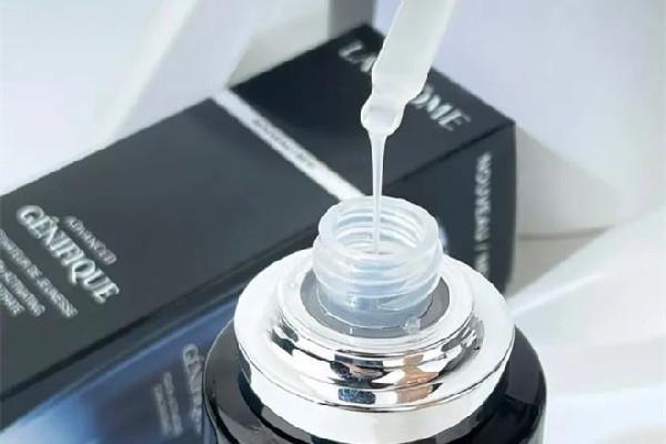 兰蔻小黑瓶为什么用了脸上有点刺痛 兰蔻小黑瓶对肌肤有刺激吗