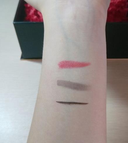 bobbi brown芭比波朗和阿玛尼粉底液哪个好 bobbi brown芭比波朗和阿玛尼粉底液哪个好