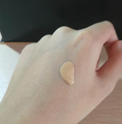 bobbi brown芭比波朗和阿玛尼粉底液哪个好 bobbi brown芭比波朗和阿玛尼粉底液哪个好