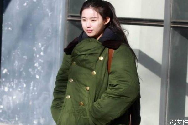 军大衣是哪里生产的 军大衣冬天穿出去违法吗 军大衣是哪里生产的 军大衣冬天穿出去违法吗