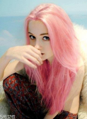 染粉色头发多少钱贵不贵 染粉色头发多少钱贵不贵
