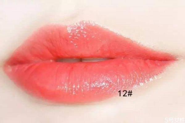 夏天适合涂什么颜色口红 夏天口红颜色推荐 夏天适合涂什么颜色口红 夏天口红颜色推荐