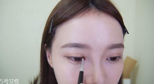 怎样画自然妆容 韩国自然妆容画法步骤 怎样画自然妆容 韩国自然妆容画法步骤