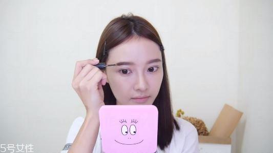 怎样画自然妆容 韩国自然妆容画法步骤 怎样画自然妆容 韩国自然妆容画法步骤