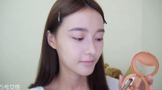 怎样画自然妆容 韩国自然妆容画法步骤 怎样画自然妆容 韩国自然妆容画法步骤