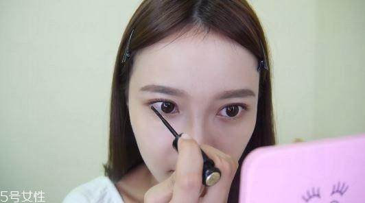 怎样画自然妆容 韩国自然妆容画法步骤 怎样画自然妆容 韩国自然妆容画法步骤
