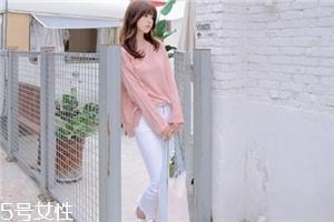 粉色针织衫怎么搭配?文艺又少女的穿搭经典 粉色针织衫怎么搭配?文艺又少女的穿搭经典