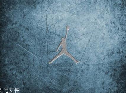 air jordan 1 satin黑扣碎配色绸缎版多少钱？