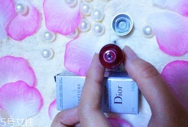 dior迪奥精华液多少钱?贵有贵的道理 dior迪奥精华液多少钱?贵有贵的道理