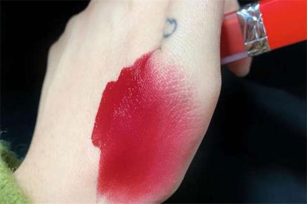 迪奥红管唇釉哪个颜色好看 迪奥红管唇釉有哪些颜色 迪奥红管唇釉哪个颜色好看 迪奥红管唇釉有哪些颜色