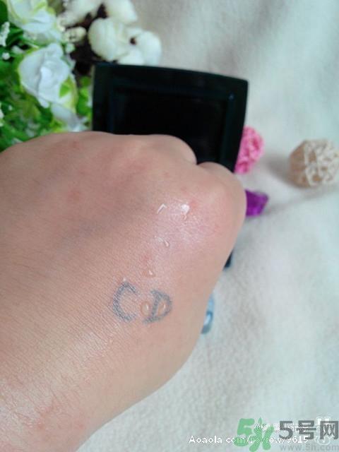 迪奥凝脂恒久粉饼怎么样?