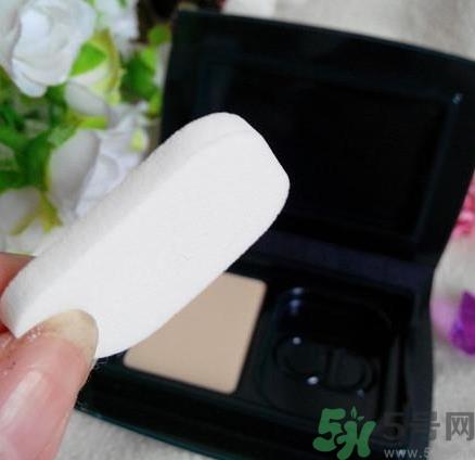 迪奥凝脂恒久粉饼怎么样?