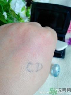 迪奥凝脂恒久粉饼怎么样?