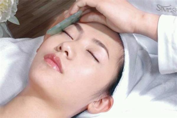 月经期间可以灌肤吗 经期可以做芦荟灌肤吗 月经期间可以灌肤吗 经期可以做芦荟灌肤吗