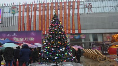 ​巴南“商业巨头”倒下！地处黄金地段惨遭烂尾，现在已是一片荒凉