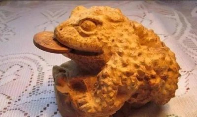 ​欣赏光泽明亮，包浆厚重，颜色红润，十分漂亮的麻梨疙瘩