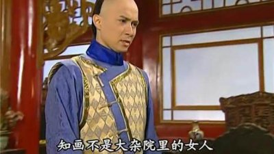 ​古巨基晒一家三口，老婆52岁生娃不显老，2个月儿子眉眼呆萌可爱