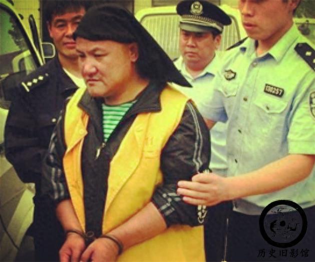 一组建国以来的悍匪老照片：个个心狠手辣，图五是刘华强原型