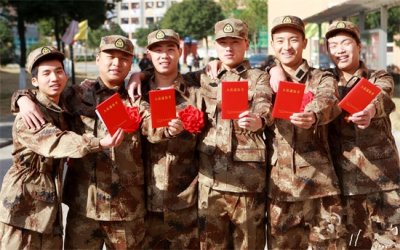 ​大学生入伍的利与弊在哪里？
