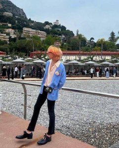 ​G-Dragon真实近照「排骨胸根根超清晰」 韩网热议：太瘦了