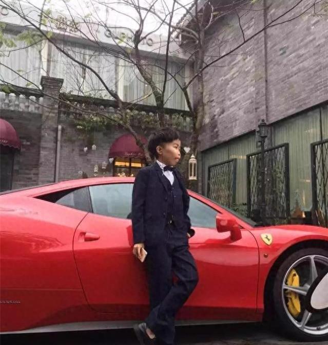 曾经的快手红人外星人陈山现况如何?身世曝光并不是富二代