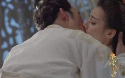 ​迪丽热巴最经典的7场吻戏，最后一张竟然是和女人