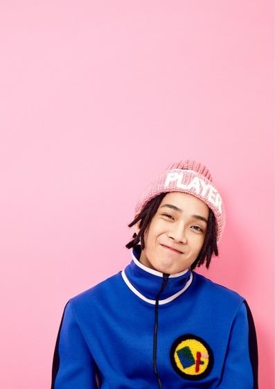 “你的男孩”TT剪脏辫变造型，与祖儿合照吐舌卖萌！